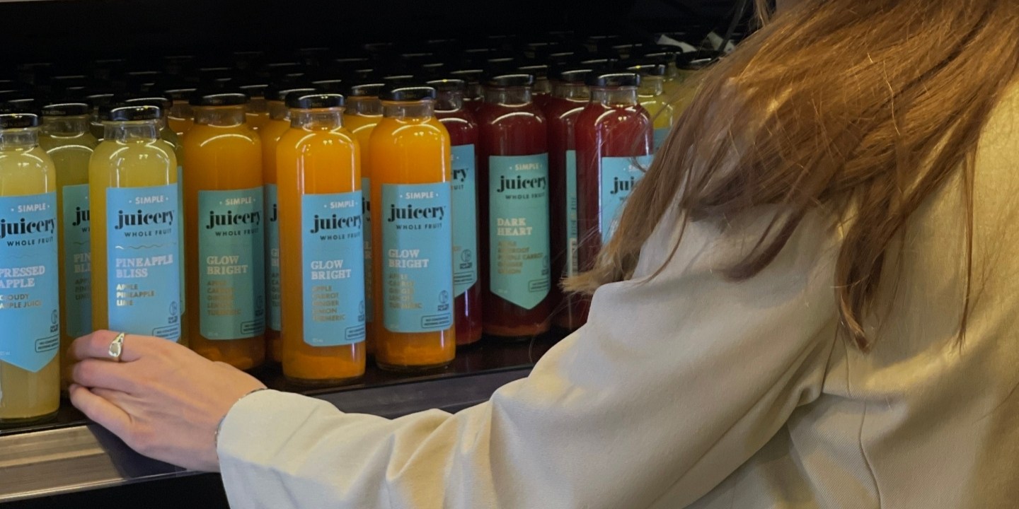 Grab & Go: food and drinks to take away.