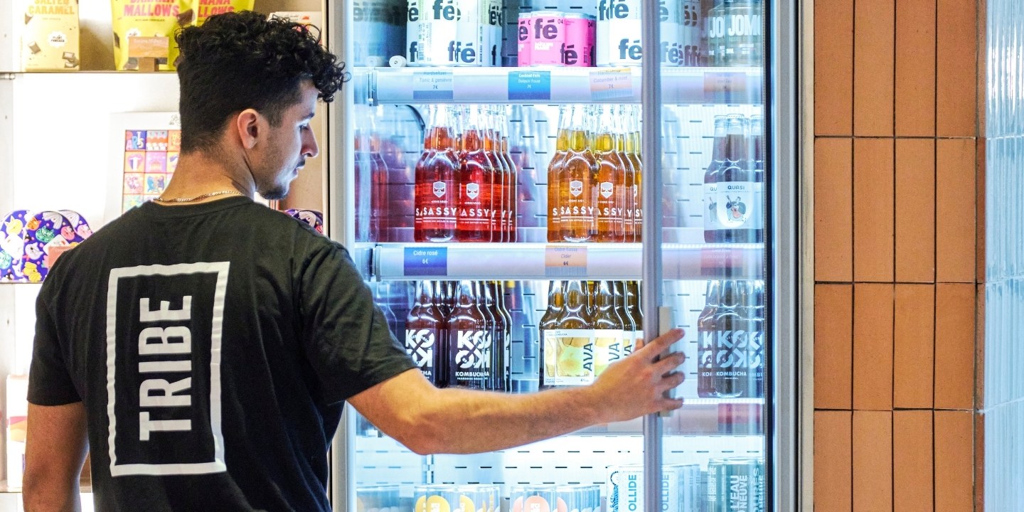 Grab & Go: food and drinks to take away.