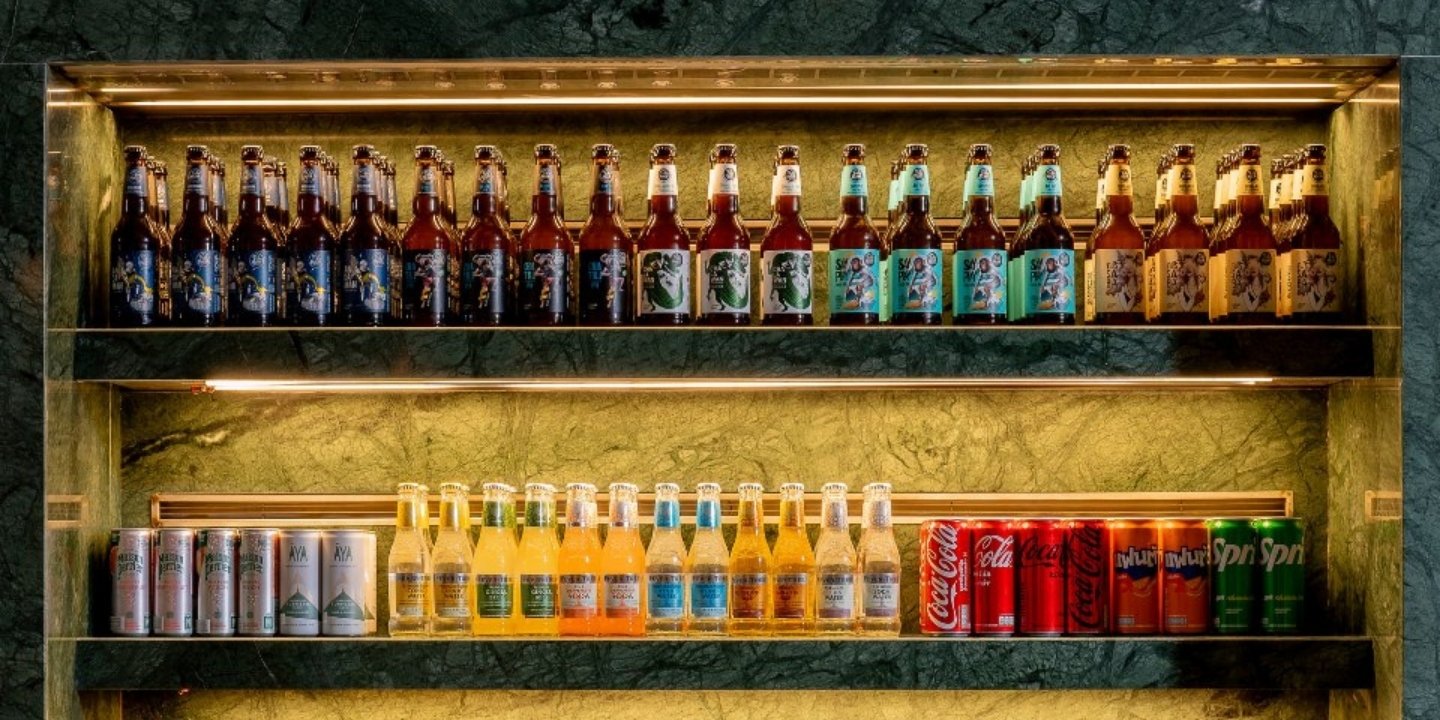 Grab & Go: food and drinks to take away.