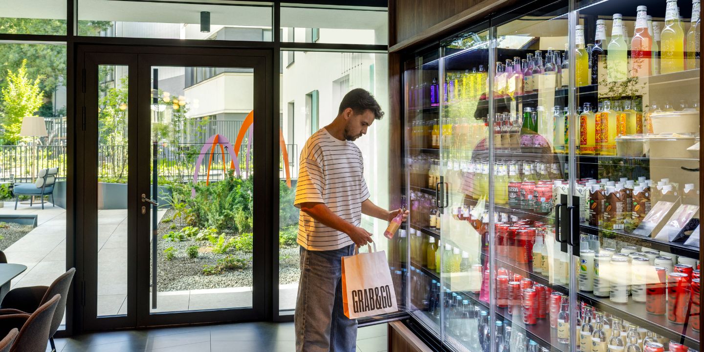 Grab & Go: food and drinks to take away.